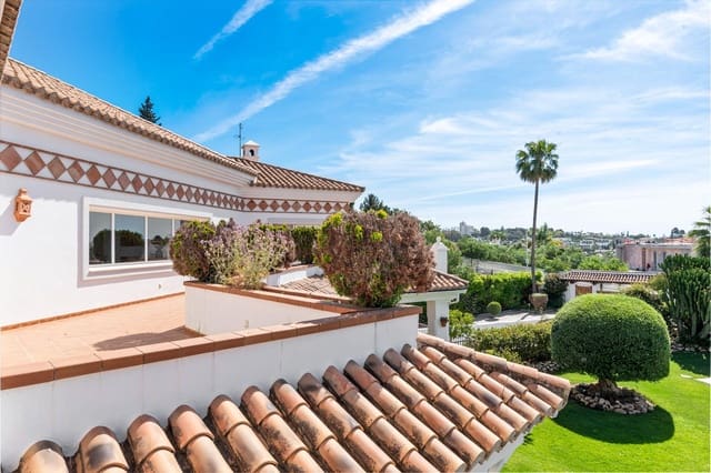 6 soveværelse Villa til salg i El Paraíso, Benahavís med swimmingpool - € 2.690.000 (Ref: 10082677)