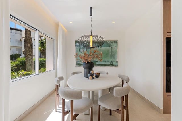 Apartamento de 3 habitaciones en Saladillo-Benamara, Estepona en venta con piscina - 1.495.000 € (Ref: 10082678)