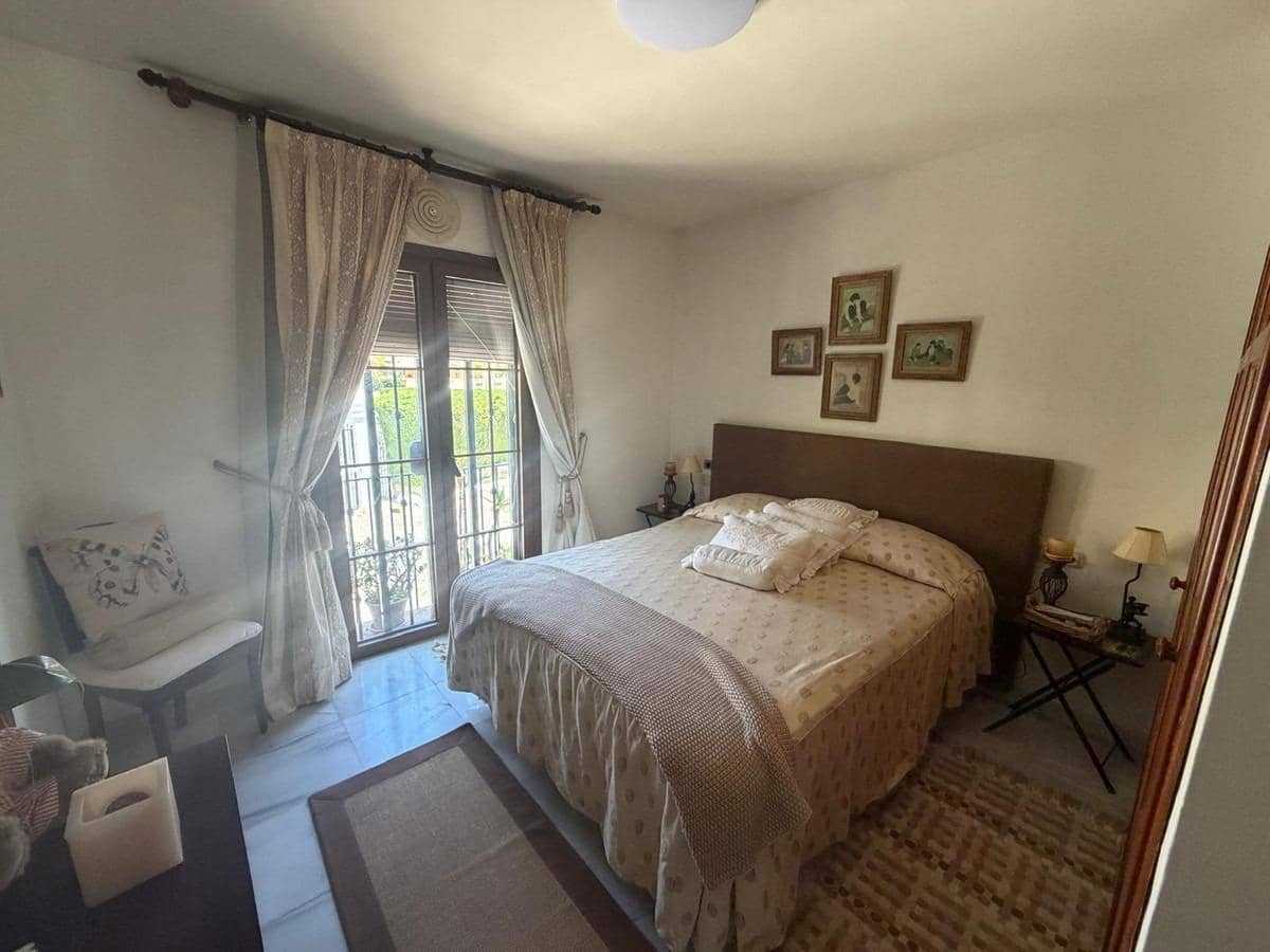 3 quarto Casa em Banda para venda em Marbella com piscina - 700 000 € (Ref: 10082690)