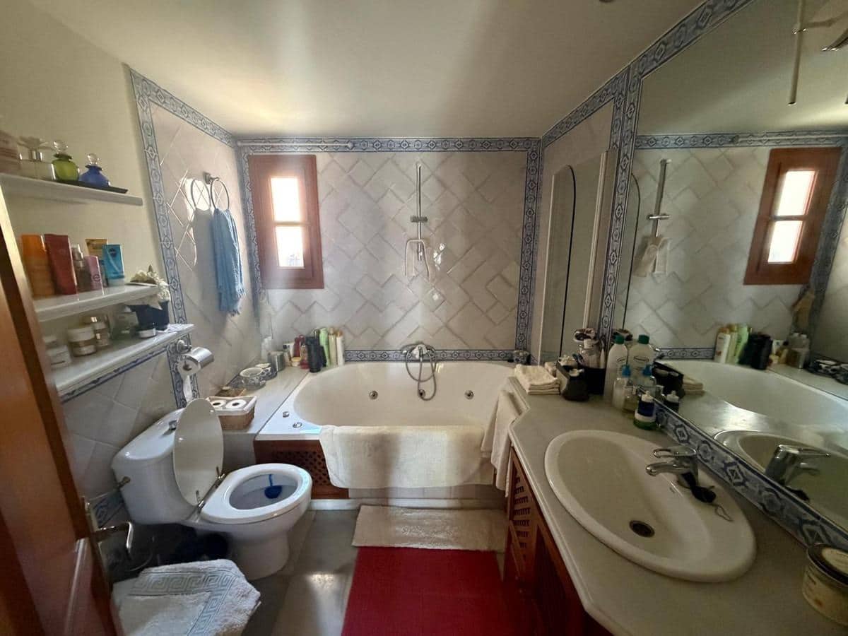 3 quarto Casa em Banda para venda em Marbella com piscina - 700 000 € (Ref: 10082690)