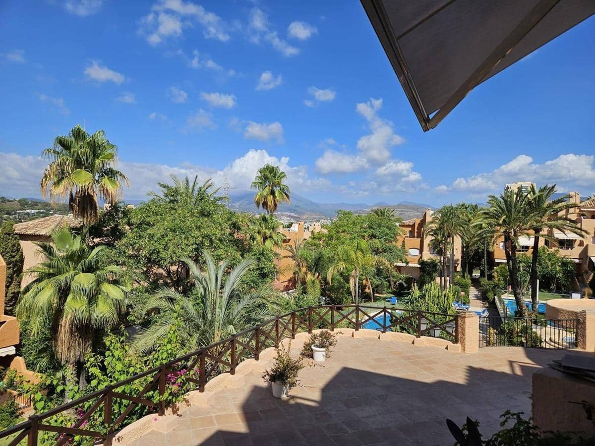 3 sovrum Lägenhet till salu i Marbella med pool - 850 000 € (Ref: 10082691)