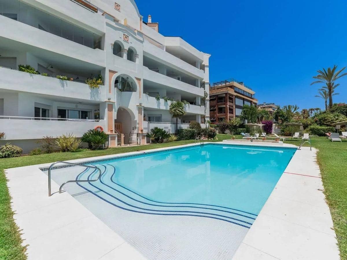 2 soveværelse Lejlighed til salg i Marbella med swimmingpool - € 1.100.000 (Ref: 10082692)