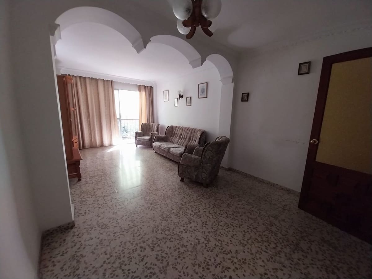 3 bedroom Apartment for sale in Estepona - € 315,000 (Ref: 10082701)