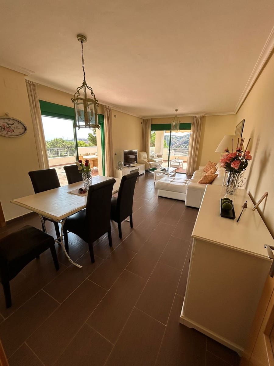 2 soveværelse Lejlighed til salg i Estepona - € 400.000 (Ref: 10082705)