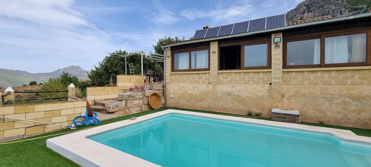 3 quarto Quinta/Casa Rural para venda em Casares com piscina - 1 200 000 € (Ref: 10082711)