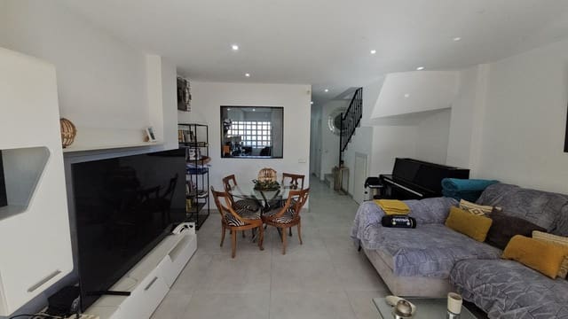 3 bedroom Townhouse for sale in Zona Calvario, Estepona with pool garage - € 375,000 (Ref: 10082714)