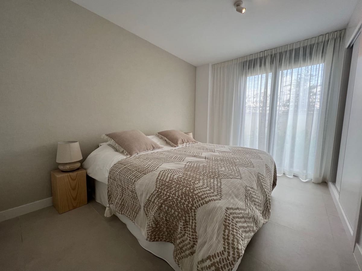 4 sypialnia Apartament na sprzedaż w Estepona - 895 000 € (Ref: 10082729)