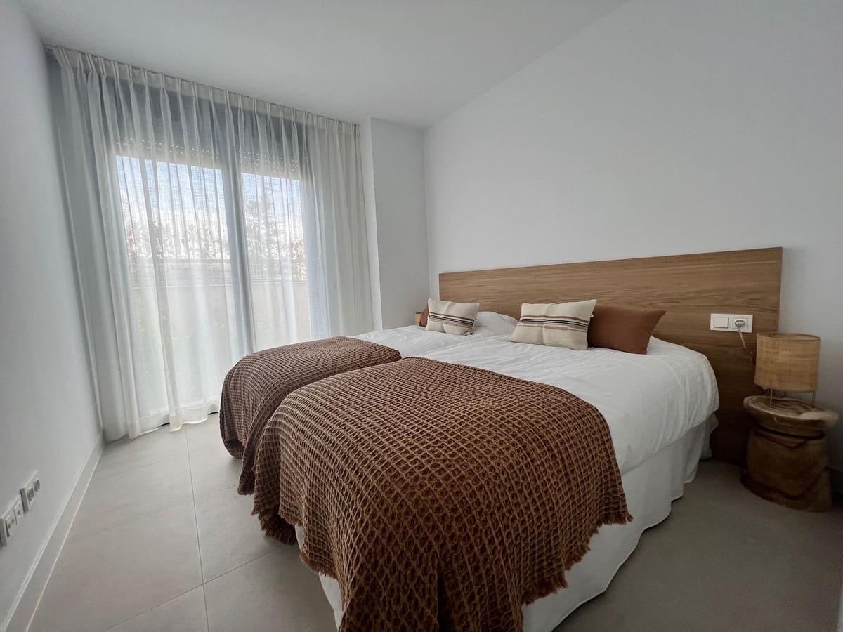 4 sypialnia Apartament na sprzedaż w Estepona - 895 000 € (Ref: 10082729)