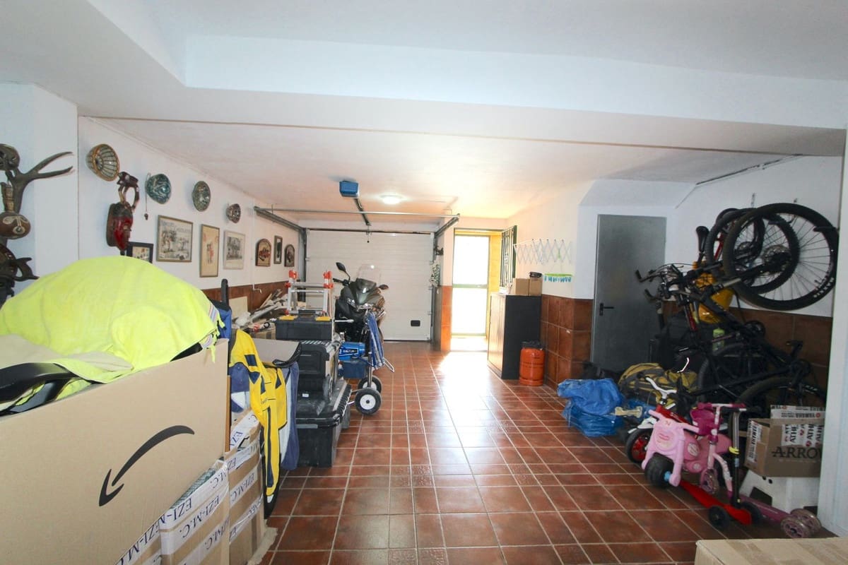 5 chambre Maison de Ville à vendre à Marbella avec piscine garage - 560 000 € (Ref: 10082736)
