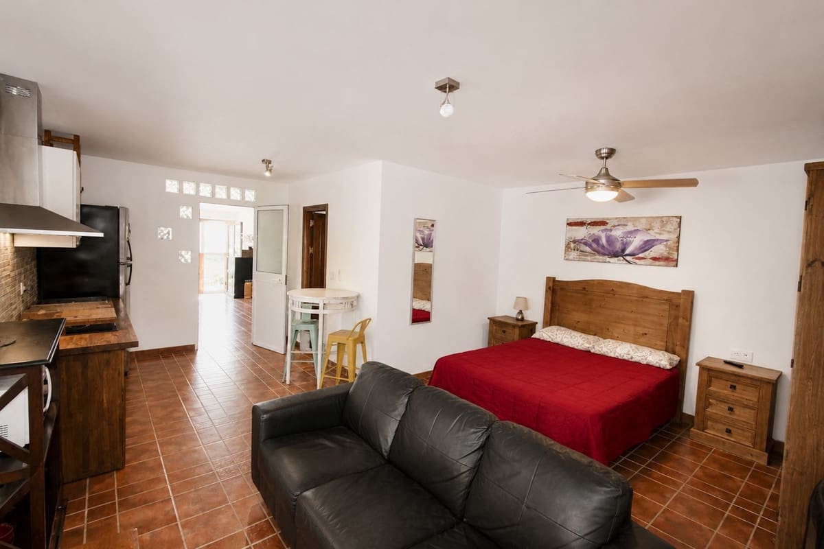 5 chambre Maison de Ville à vendre à Marbella avec piscine garage - 560 000 € (Ref: 10082736)