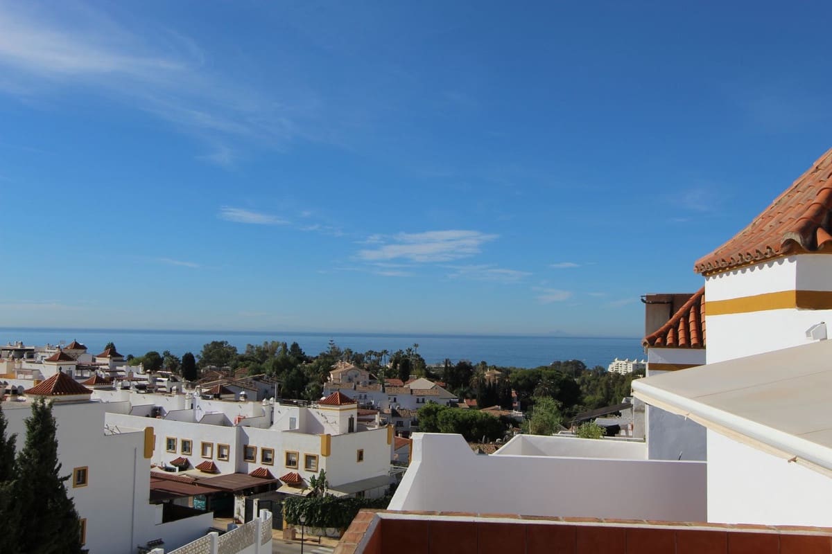 5 chambre Maison de Ville à vendre à Marbella avec piscine garage - 560 000 € (Ref: 10082736)