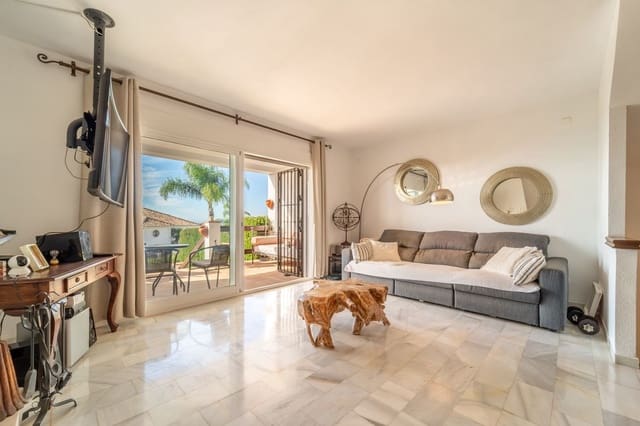 3 soverom Hus til salgs i Lomas De Marbella, Marbella med svømmebasseng garasje - € 875 000 (Ref: 10082738)