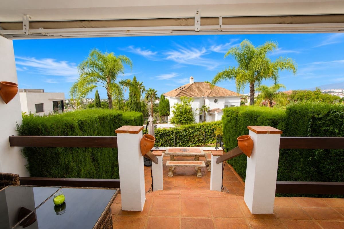 3 soverom Hus til salgs i Marbella med svømmebasseng garasje - € 875 000 (Ref: 10082738)