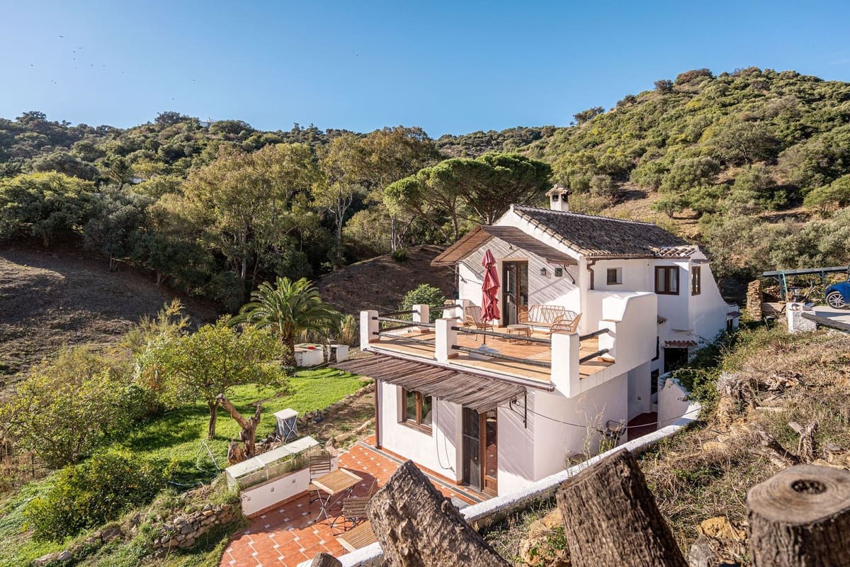 3 sypialnia Finka/Dom wiejski na sprzedaż w Casares z basenem garażem - 775 000 € (Ref: 10082751)