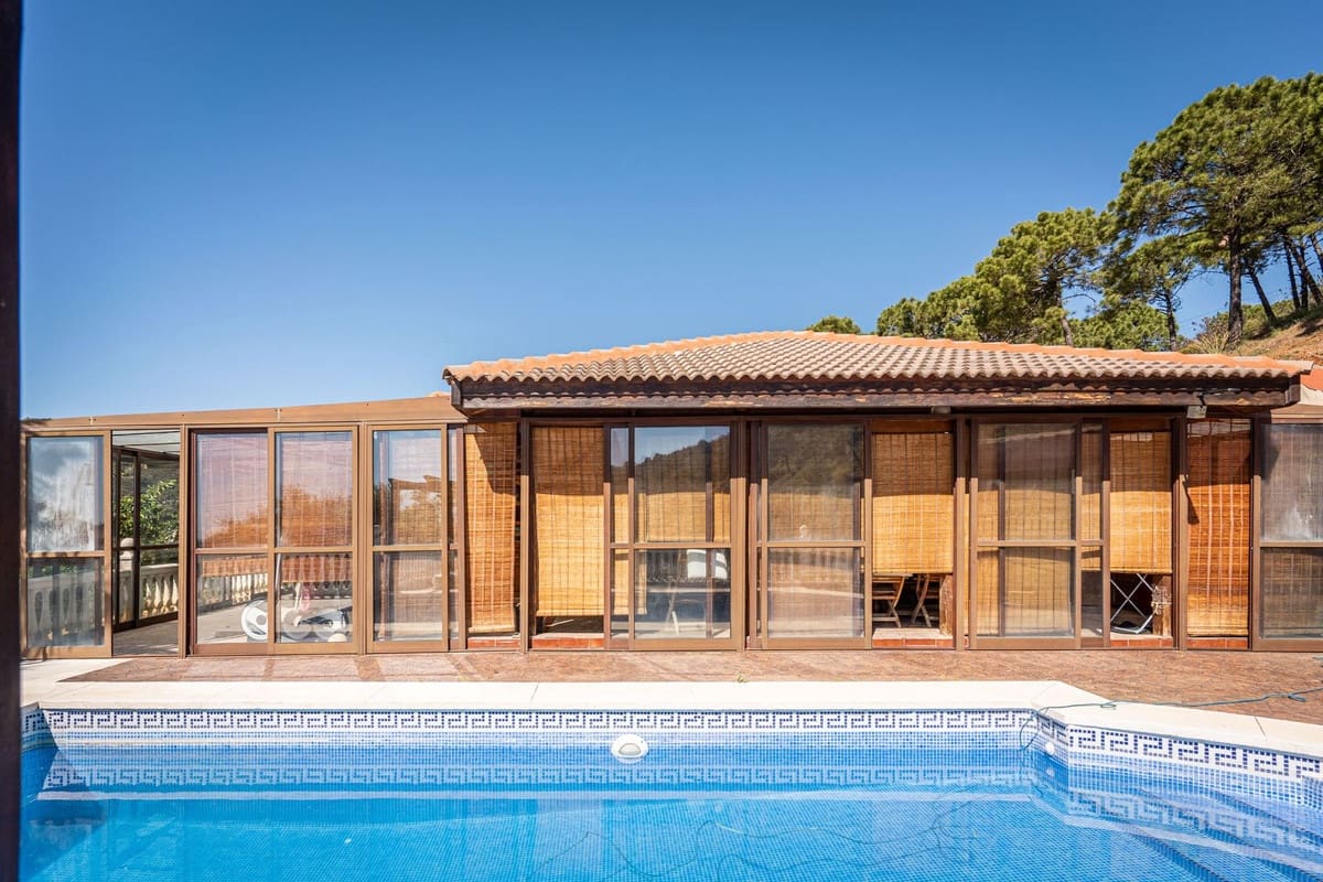 3 sypialnia Finka/Dom wiejski na sprzedaż w Estepona z garażem - 550 000 € (Ref: 10082756)