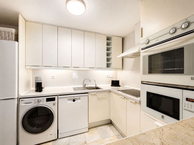 1 chambre Appartement à vendre à Lomas De Marbella, Marbella - 656 000 € (Ref: 10082806)