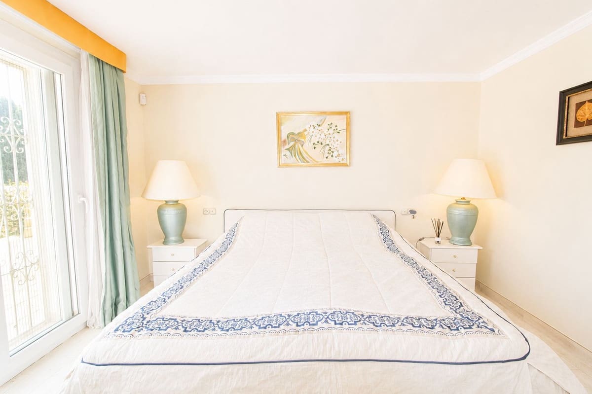 4 slaapkamer Villa te koop in Elviria met zwembad garage - € 1.500.000 (Ref: 10082827)
