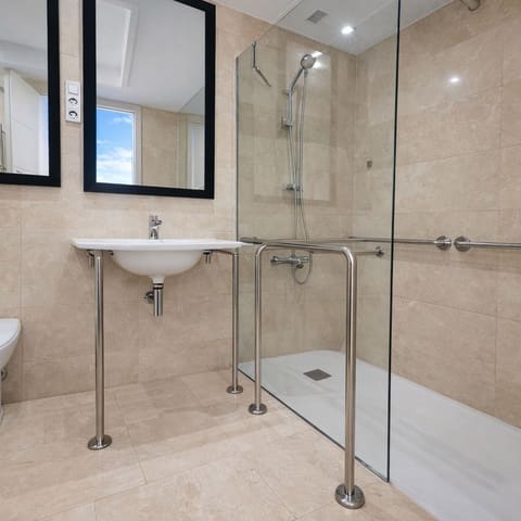 Apartamento de 2 habitaciones en Bahia de Casares, Casares en venta - 920.000 € (Ref: 10082836)