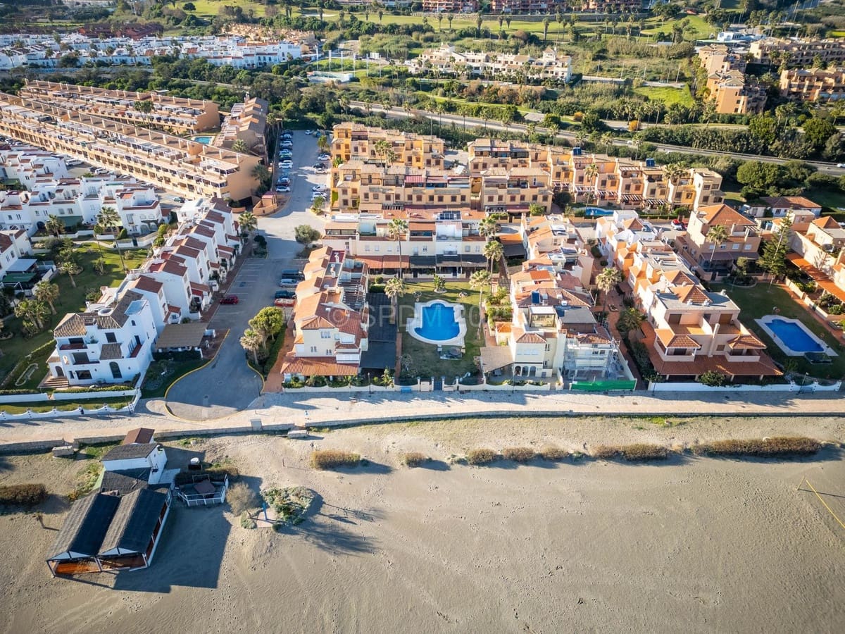4 slaapkamer Huis te koop in Bahia de Casares - € 675.000 (Ref: 10082844)