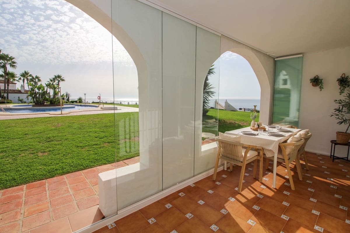 2 slaapkamer Appartement te koop in Calahonda met garage - € 575.000 (Ref: 10082860)