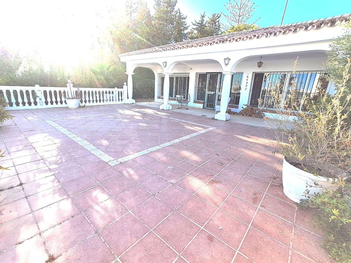 5 camera da letto Villa in vendita in Estepona con piscina - 1.150.000 € (Rif: 10082872)