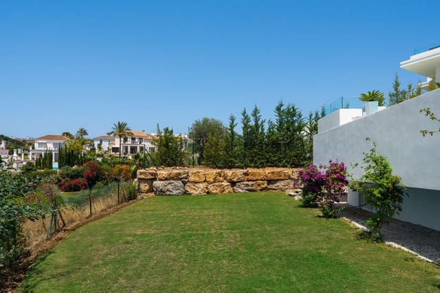 4 slaapkamer Villa te koop in Zona Calvario, Estepona met zwembad - € 2.990.000 (Ref: 10082884)