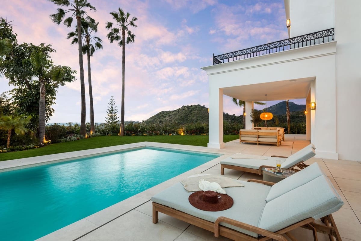 5 bedroom Villa for sale in Los Arqueros with pool garage - € 5,495,000 (Ref: 10082892)