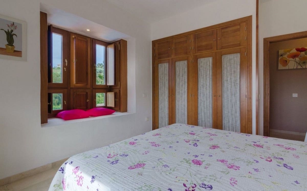 4 bedroom Finca/Country House for sale in Estepona with pool - € 795,000 (Ref: 10082904)