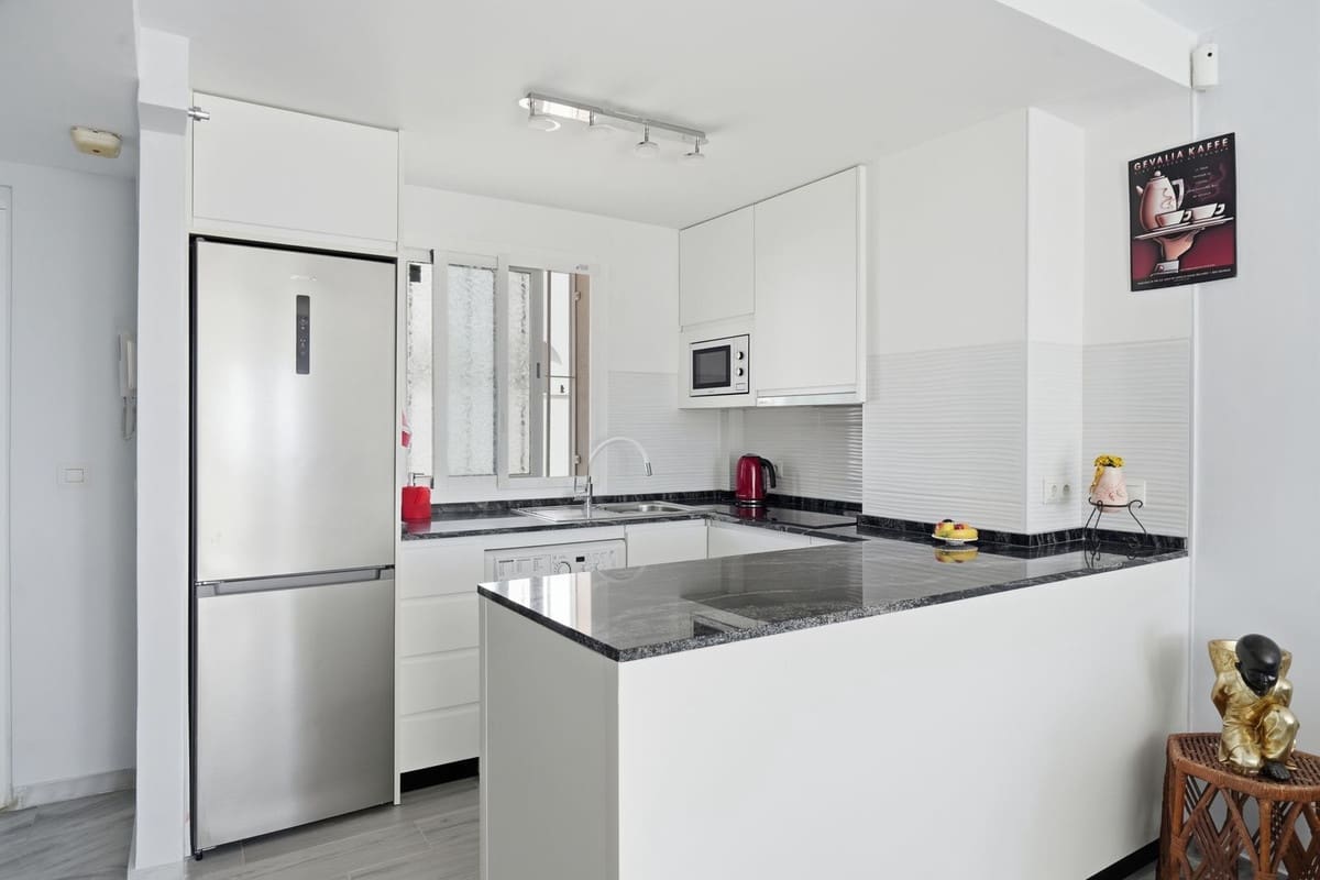 2 soverom Leilighet til salgs i Benalmadena - € 344 000 (Ref: 10082912)