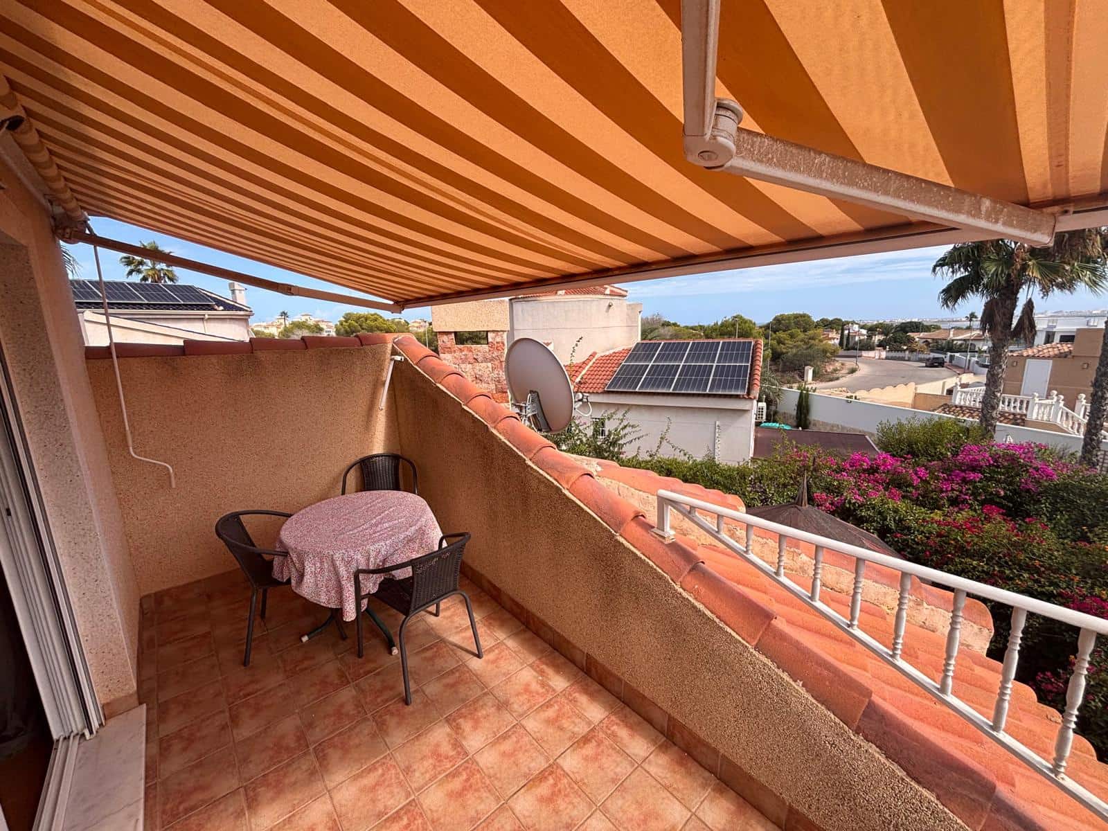 Chalet de 3 habitaciones en Ciudad Quesada en venta con piscina - 399.000 € (Ref: 10082916)