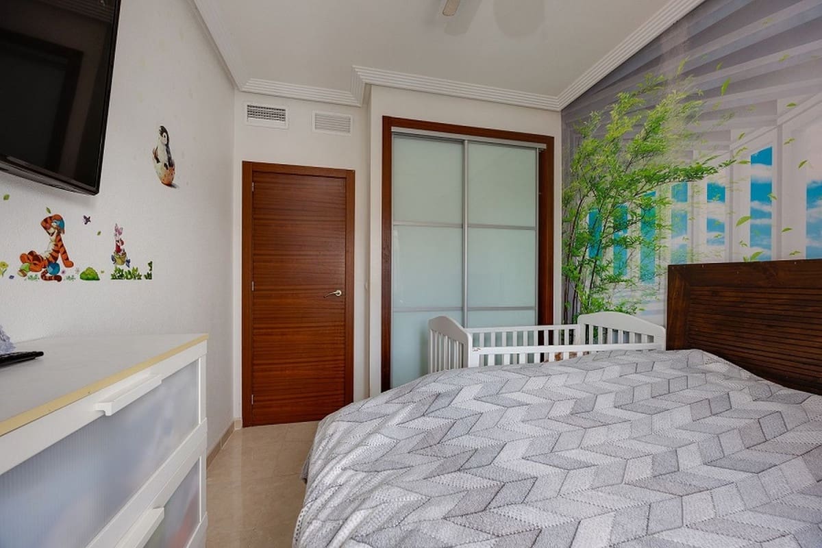 2 soveværelse Lejlighed til salg i Orihuela Costa med swimmingpool garage - € 233.000 (Ref: 10082919)