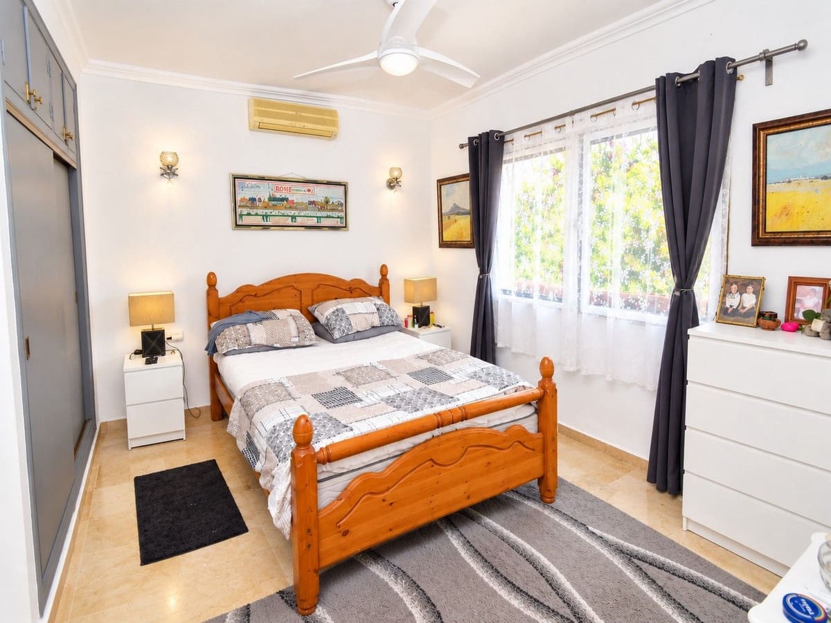 3 sypialnia Willa na sprzedaż w Benalmadena Costa z basenem garażem - 625 000 € (Ref: 10082922)