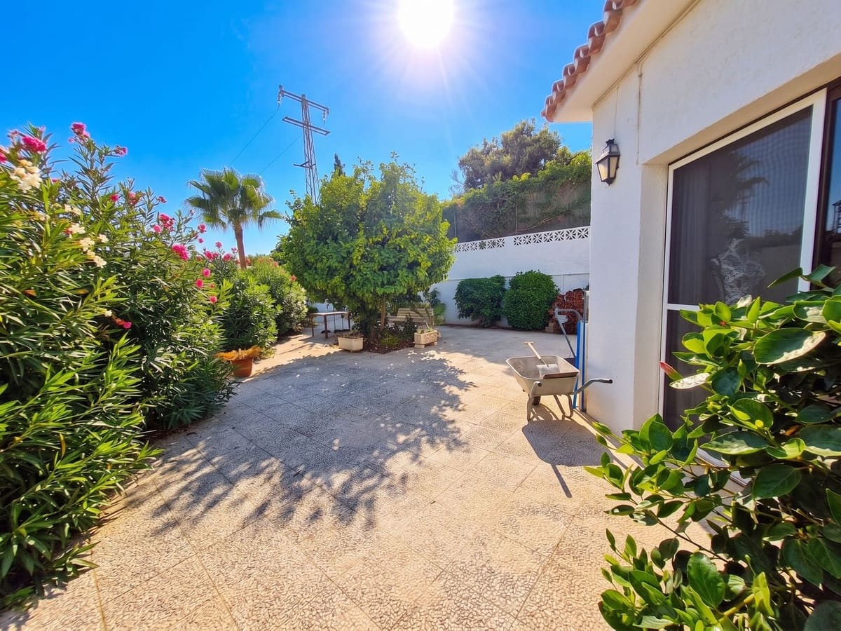 3 sypialnia Willa na sprzedaż w Benalmadena Costa z basenem garażem - 625 000 € (Ref: 10082922)