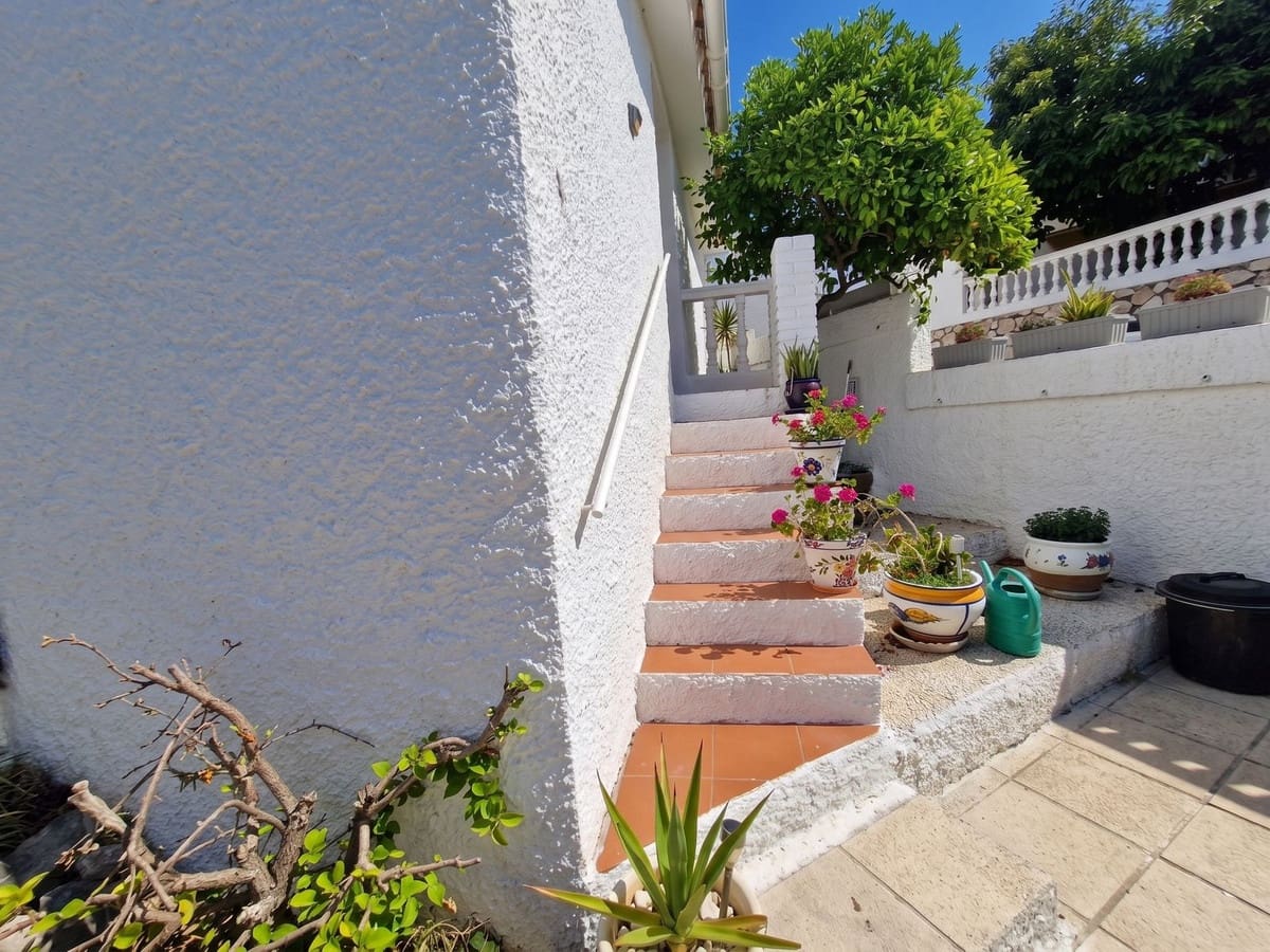 3 sypialnia Willa na sprzedaż w Benalmadena Costa z basenem garażem - 625 000 € (Ref: 10082922)