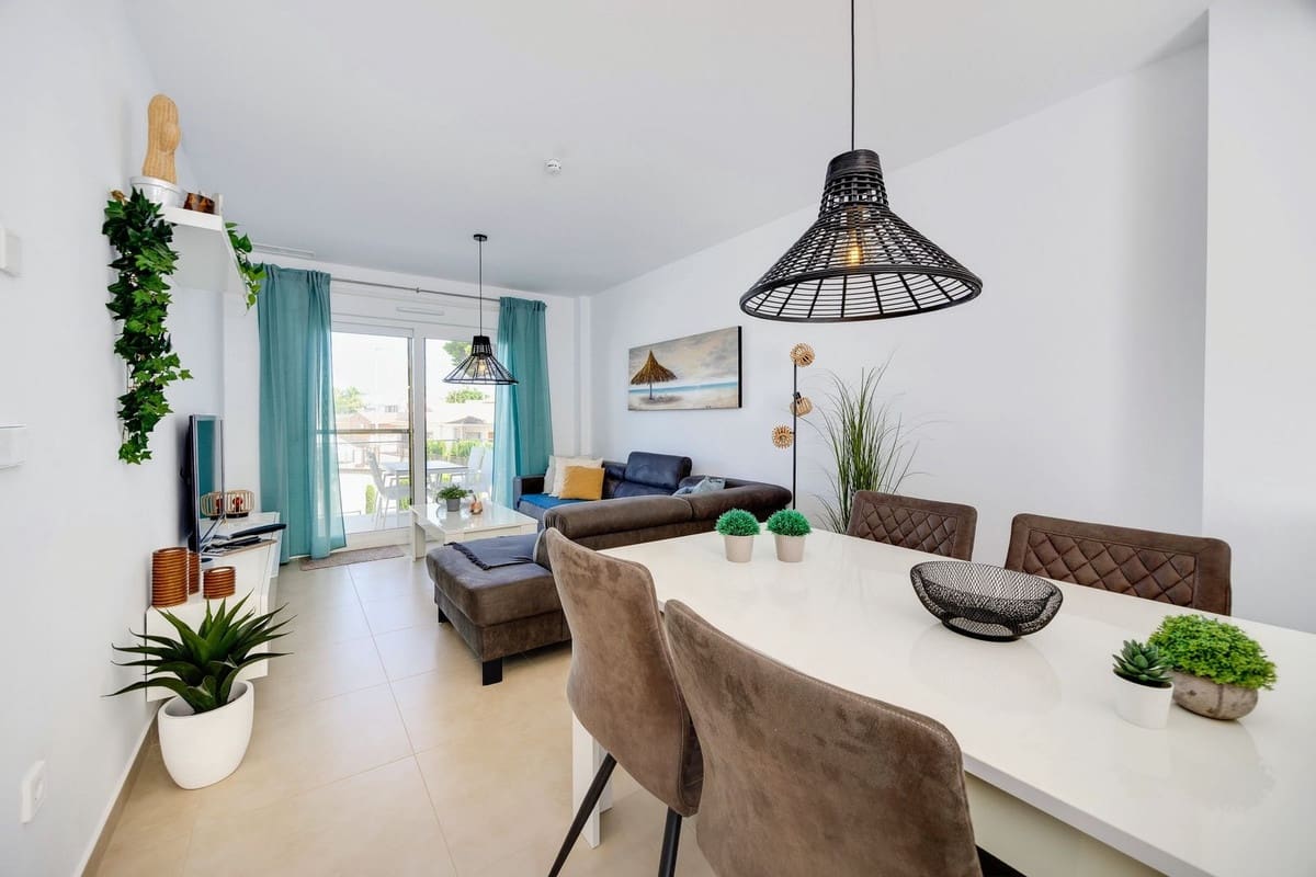 Apartamento de 2 habitaciones en Pilar de la Horadada en venta con piscina garaje - 259.950 € (Ref: 10082962)