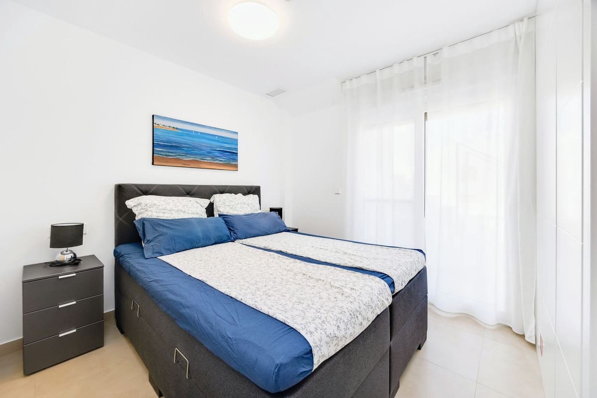 Apartamento de 2 habitaciones en Pilar de la Horadada en venta con piscina garaje - 259.950 € (Ref: 10082962)