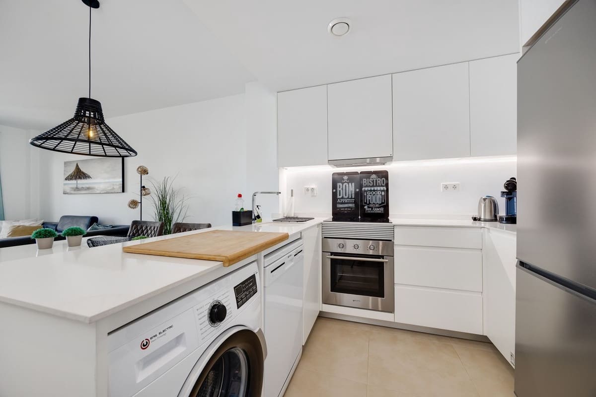 Apartamento de 2 habitaciones en Pilar de la Horadada en venta con piscina garaje - 259.950 € (Ref: 10082962)