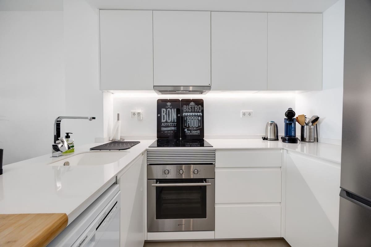Apartamento de 2 habitaciones en Pilar de la Horadada en venta con piscina garaje - 259.950 € (Ref: 10082962)