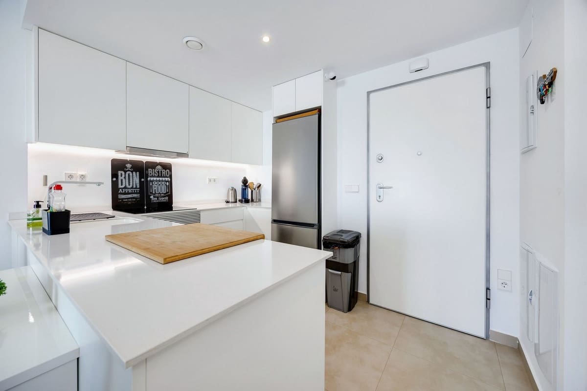 Apartamento de 2 habitaciones en Pilar de la Horadada en venta con piscina garaje - 259.950 € (Ref: 10082962)