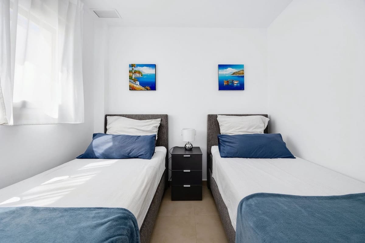 Apartamento de 2 habitaciones en Pilar de la Horadada en venta con piscina garaje - 259.950 € (Ref: 10082962)