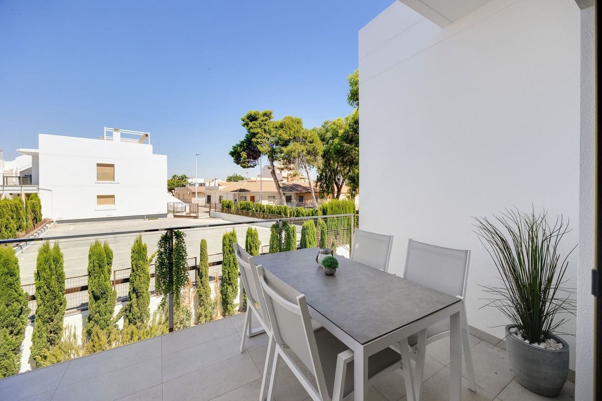 Apartamento de 2 habitaciones en Pilar de la Horadada en venta con piscina garaje - 259.950 € (Ref: 10082962)