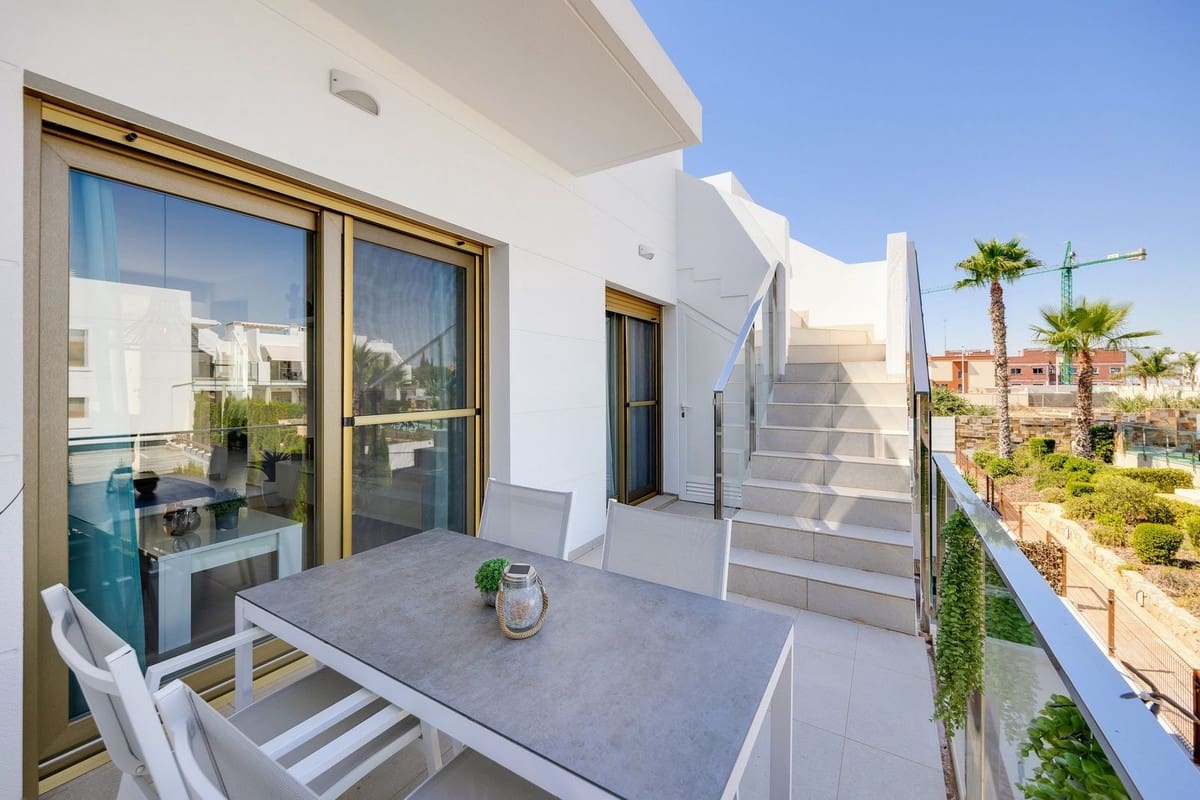 Apartamento de 2 habitaciones en Pilar de la Horadada en venta con piscina garaje - 259.950 € (Ref: 10082962)