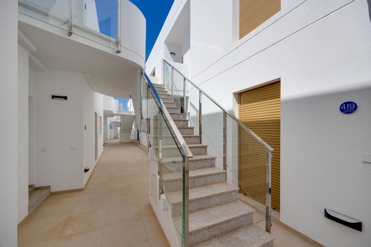 Apartamento de 2 habitaciones en Pilar de la Horadada en venta con piscina garaje - 259.950 € (Ref: 10082962)