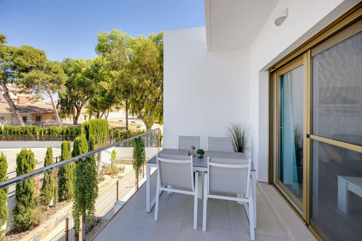Apartamento de 2 habitaciones en Pilar de la Horadada en venta con piscina garaje - 259.950 € (Ref: 10082962)