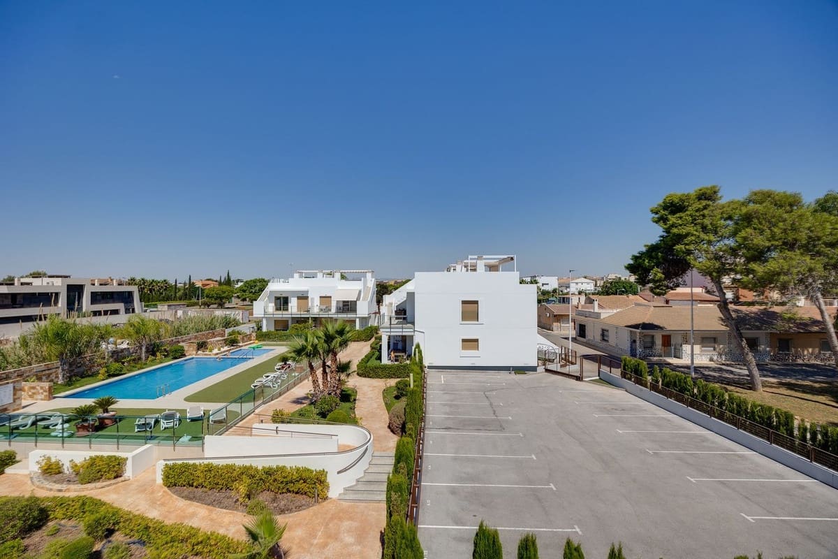 Apartamento de 2 habitaciones en Pilar de la Horadada en venta con piscina garaje - 259.950 € (Ref: 10082962)