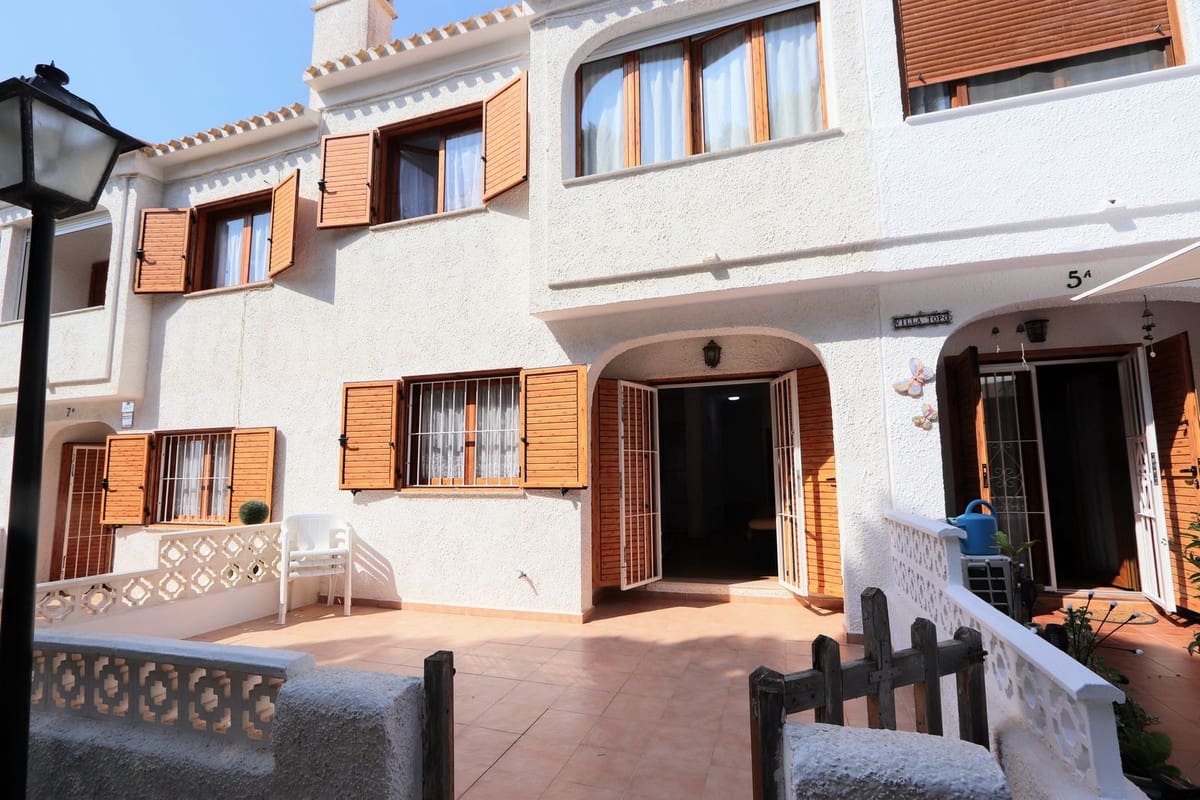 3 Zimmer Haus zu verkaufen in Playa Flamenca mit Garage - 289.000 € (Ref: 10082976)