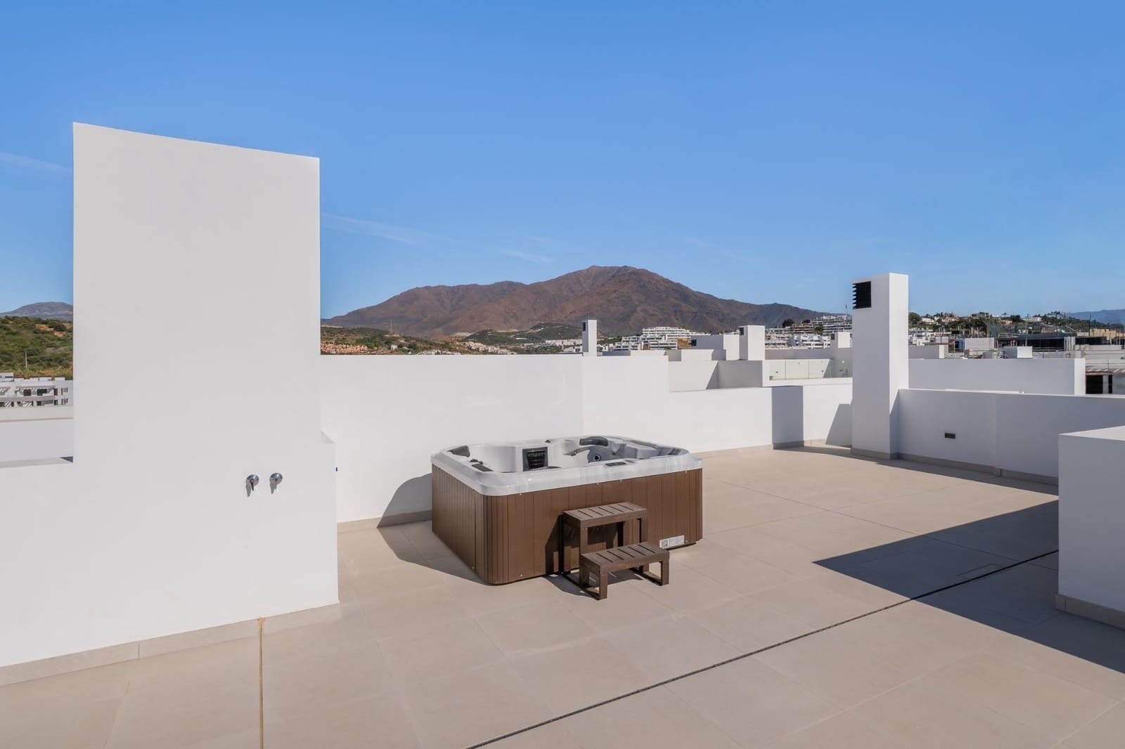 3 sovrum Lägenhet till salu i Estepona med pool - 725 000 € (Ref: 10083010)