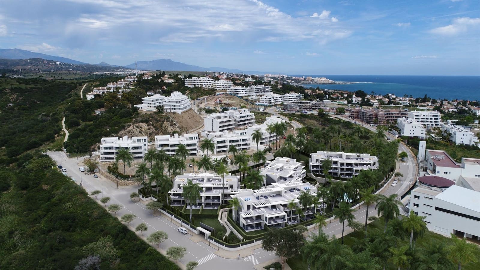 2 soveværelse Lejlighed til salg i Estepona med swimmingpool garage - € 495.000 (Ref: 10083199)