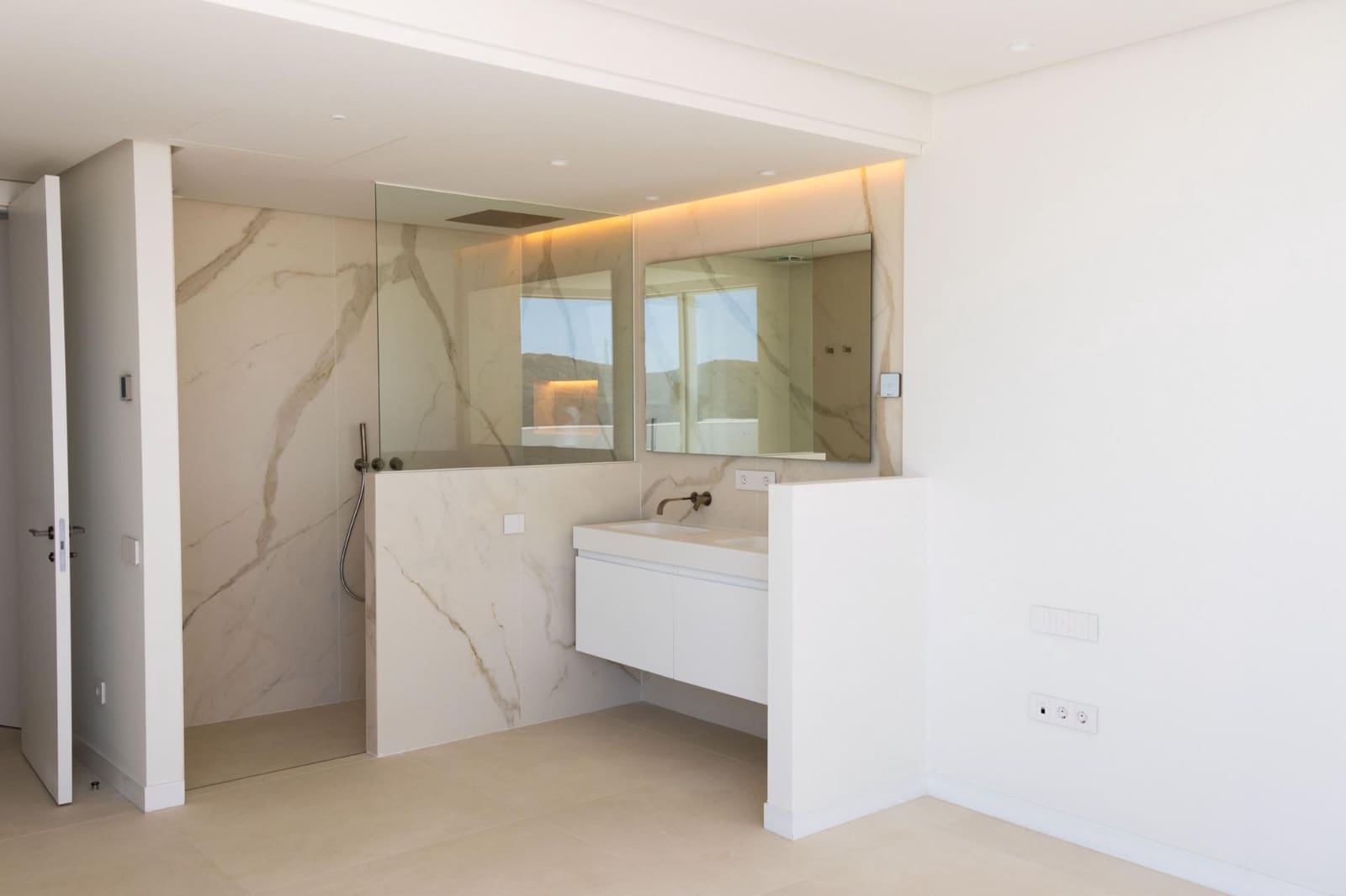 3 camera da letto Appartamento in vendita in Ojen con piscina garage - 2.000.000 € (Rif: 10083730)