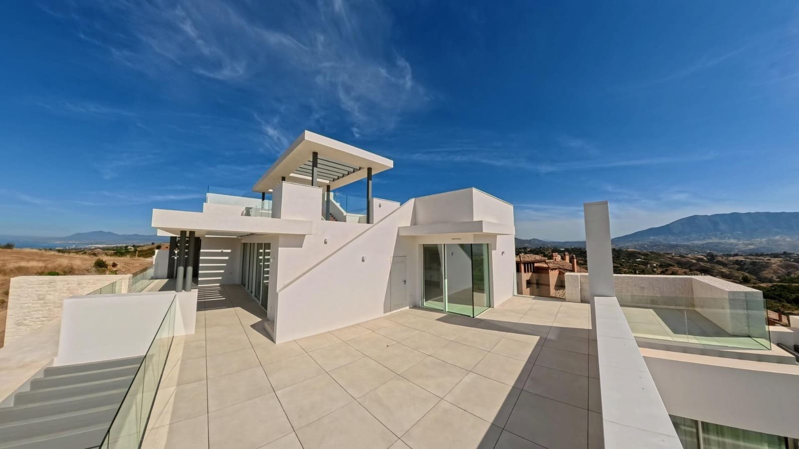 3 camera da letto Appartamento in vendita in Ojen con piscina garage - 2.000.000 € (Rif: 10083730)